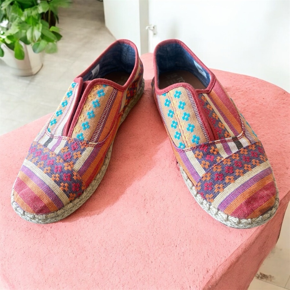NWOT Tom’s Colorful Woven Patchwork Boho Slip-On Espadrilles Womens 5.5